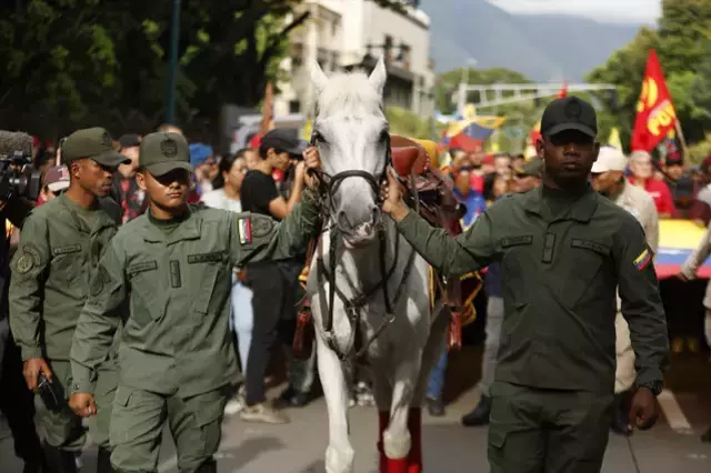 Bölgedeki askeri hareketlilik ve devriye uçuşları