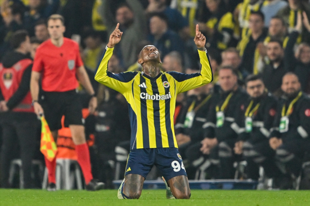 Fenerbahçe, Ferencvaros'u elinden kaçırdı