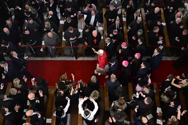 Papa 14. Leo İstanbul'da! İlk durağı bakın neresi oldu