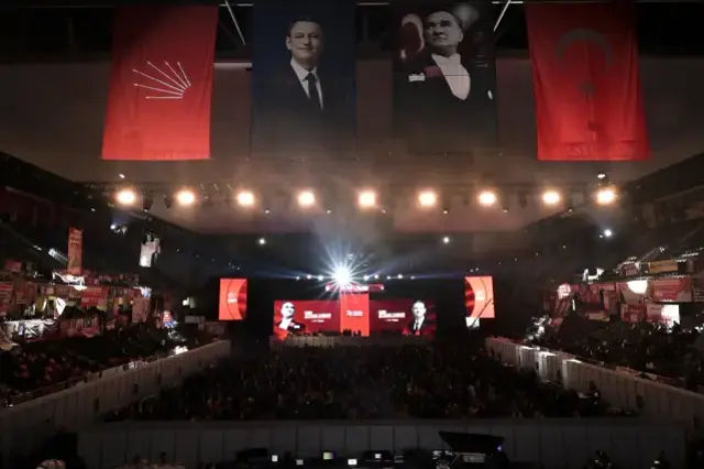 Özgür Özel'den Ekrem İmamoğlu'na yakın isimlere çizik