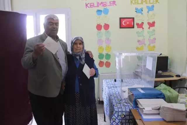 Referandum bile yapıldı! Mahalleli 80 yıl sonra memleket değiştirdi