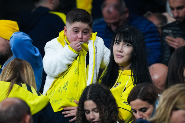 Lösemi hastası küçük Fenerbahçe taraftarının hayali gerçeğe dönüştü