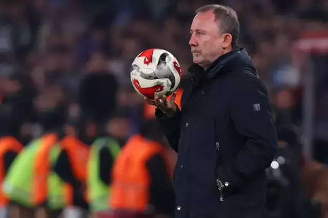 Sergen Yalçın canlı yayında çıldırdı: Bugün bir tiyatro vardı, futbol değil