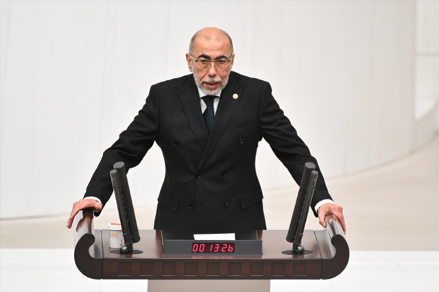 Muhalefet vekilleri, Bakan Kurum'u övmeye doyamıyor: Gerçekten hakkını vermek gerekir