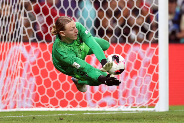 Üst üste 4 penaltı kurtardı! FIFA Kıtalararası Kupası'nda şampiyon PSG