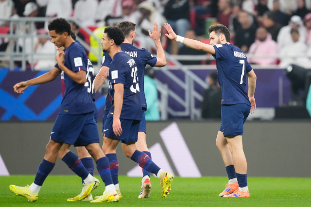 Üst üste 4 penaltı kurtardı! FIFA Kıtalararası Kupası'nda şampiyon PSG