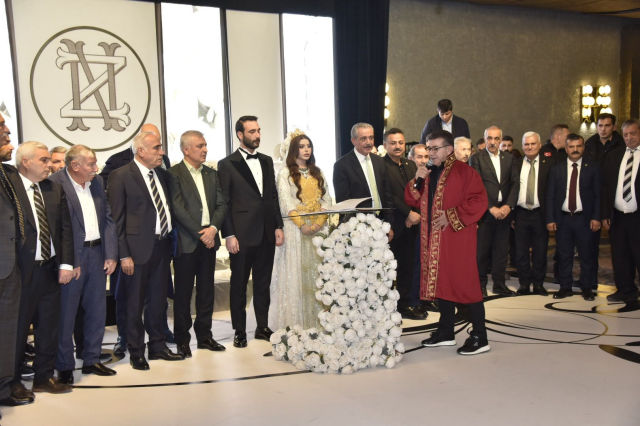 Nazdar Barzani ile Kahraman Zülfikar İzol evlendi! Geline kilolarca altın takıldı