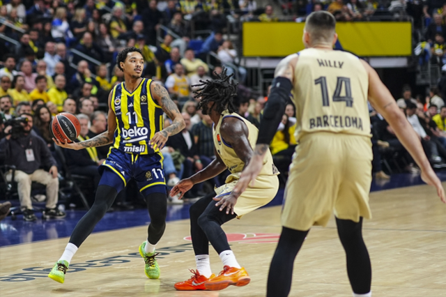 Fenerbahçe Beko, EuroLeague'de Barcelona'yı son nefeste devirdi