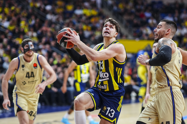 Fenerbahçe Beko, EuroLeague'de Barcelona'yı son nefeste devirdi