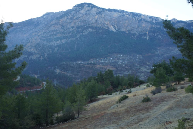 Kutupları aratmayan köy! 2 ay boyunca güneşe hasret kalıyorlar