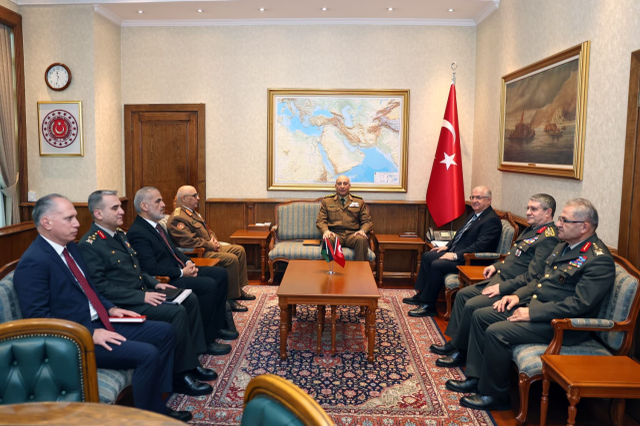 Düşen uçakta hayatını kaybeden Libya Genelkurmay Başkanı Al-Haddad'ın son görüntüleri ortaya çıktı