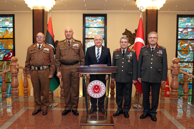 Düşen uçakta hayatını kaybeden Libya Genelkurmay Başkanı Al-Haddad'ın son görüntüleri ortaya çıktı