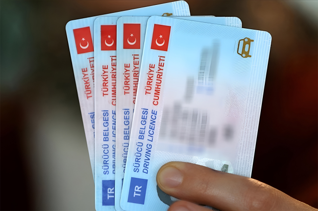 Pasaport, ehliyet, kimlik kartına zam! İşte yeni ücretler