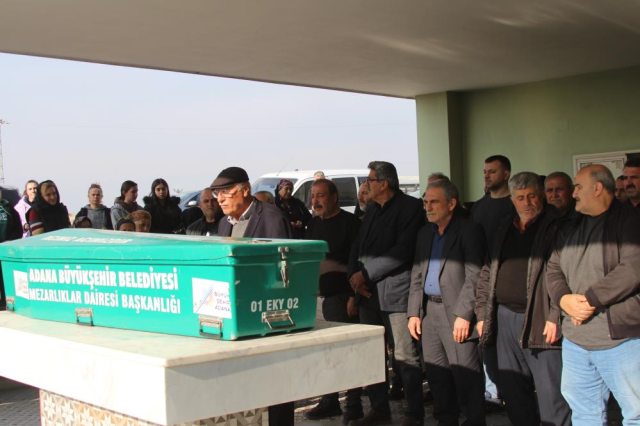 Annenin feryadı yürekleri dağladı: Babalarının öldürdüğü kardeşler toprağa verildi