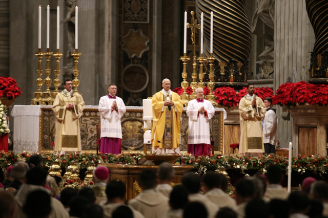 Papa 14. Leo, Vatikan'da ilk kez Noel ayini yönetti