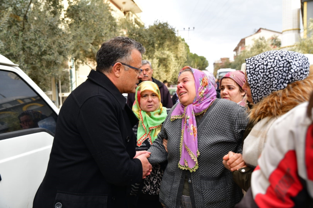 Eşi tarafından öldürülen kadının tabutunu kadınlar taşıdı