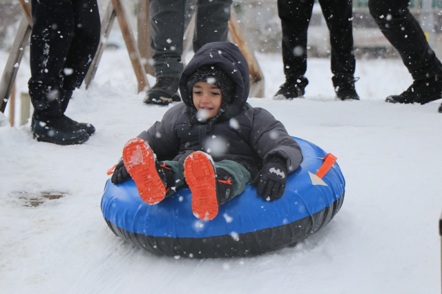 Kar etkisini artırdı, yılın son gününde o şehirlerde okullar tatil