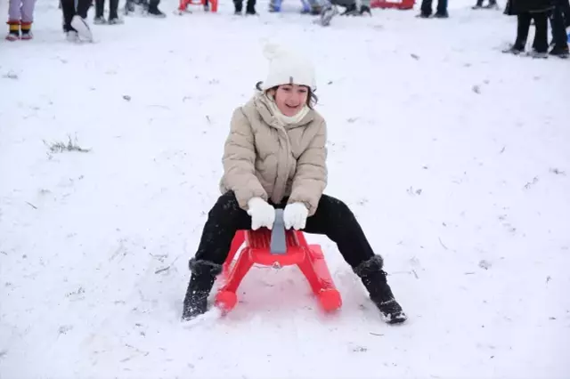 İstanbul'un 5 ilçesinde ilçesinde eğitime kar arası