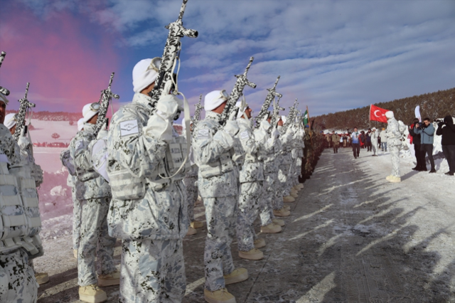 Eksi 22 derecede Sarıkamış şehitleri için yürüdüler