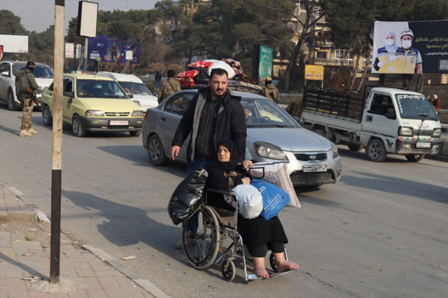 PKK/YPG, Halep'te işgal ettiği bölgelerden çıkmak isteyen sivilleri hedef alıyor