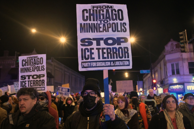 ICE polisleri ABD'li kadını öldürdü, protestolar patladı! Halk sokağa indi