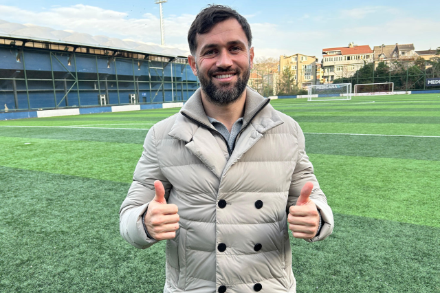 Ömer Bayram, Liverpool'da oynayan çocukluk arkadaşını Galatasaray'a çağırdı: Dört gözle bekliyorum