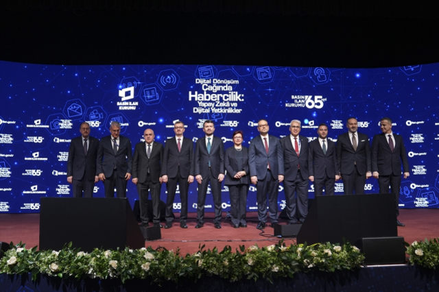 Basın İlan Kurumu'ndan dijital dönüşüm paneli: Yapay zeka gazeteciliği nereye götürüyor?