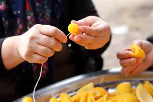 Dalında para etmeyen ürün, 5 günlük emekle kilosu 300 TL'den satılıyor