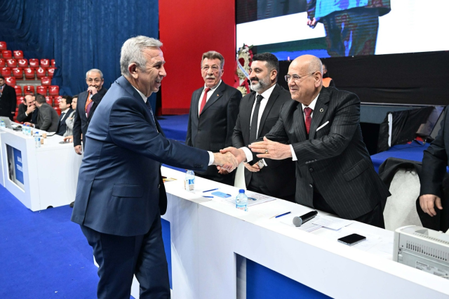 Mansur Yavaş: Ankara'da trafik sıkışıklığının nedeni AVM'lerin önü