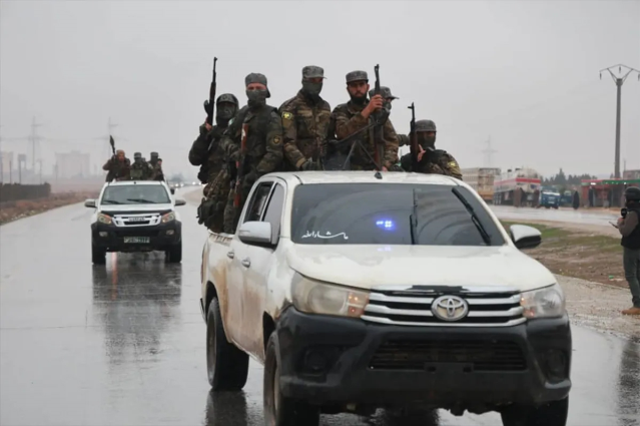 Türkiye'nin yanı başında büyük çatışma! Takviye kuvvetler yola çıktı