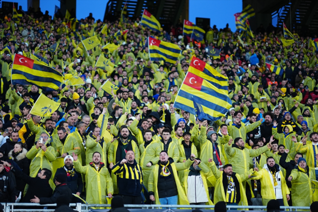 İki günde kasa dolup taştı! Fenerbahçe'ye yağmurluklardan yağmur gibi gelir