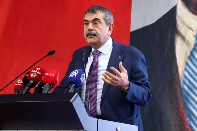 Bakan Tekin'den muhalefeti küplere bindirecek 'Fuhuş' çıkışı