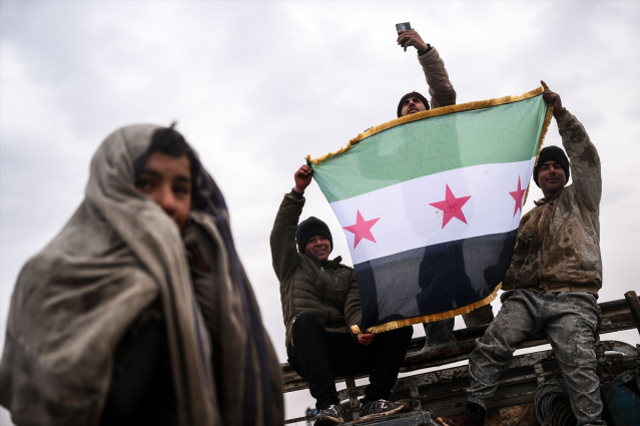 Suriye ordusu hedeflediği 3 yerleşim yerini de aldı