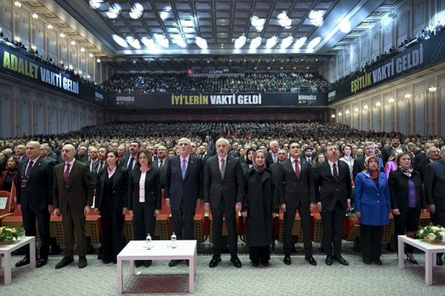 Müsavat Dervişoğlu yeniden İYİ Parti Genel Başkanı seçildi