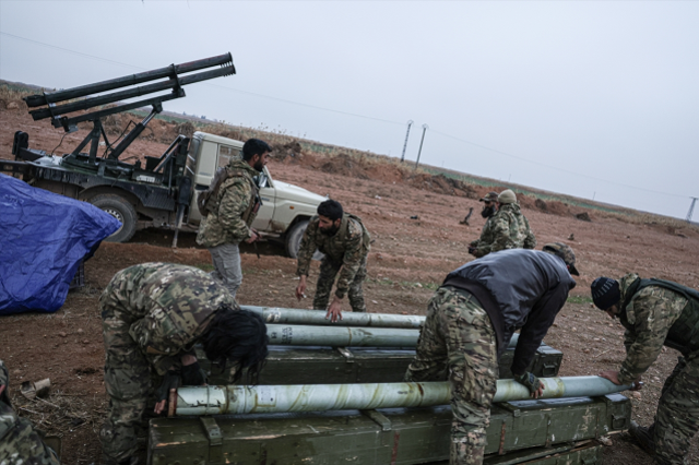 Terör örgütü Tabka'dan çekilirken hapishanedeki esirleri infaz etti
