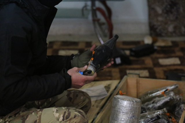 Suriye ordusunun kontrolü sağladığı Tişrin Barajı'nın altında YPG/SDG'ye ait mühimmat deposu bulundu