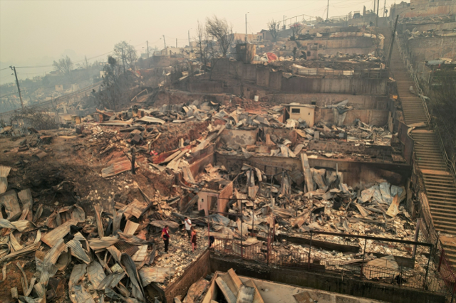 Ülke felaketi yaşıyor! 300 ev küle döndü, OHAL ilan edildi