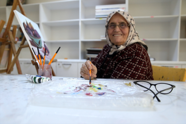 'Ayıp görülür' diye yıllarca bekledi, 81 yaşında tüm ezberleri bozdu