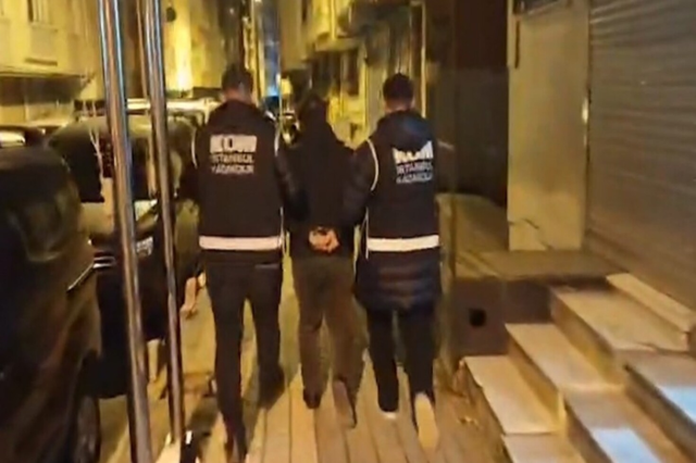 İstanbul merkezli kaçak ilaç operasyonu :235 bin ilaç ele geçirildi