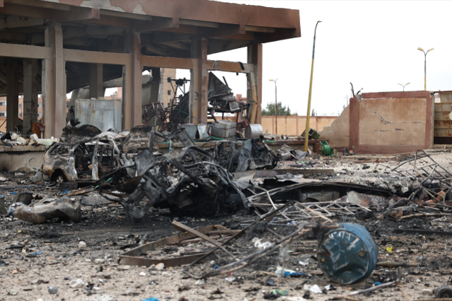 YPG, kendi silah deposunu patlattı