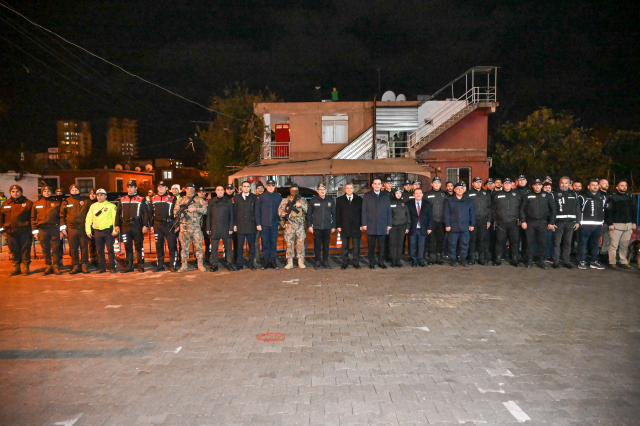 İsyan eden mahalleli evinin camına 'Uyuşturucu satışı yoktur' yazısı astı