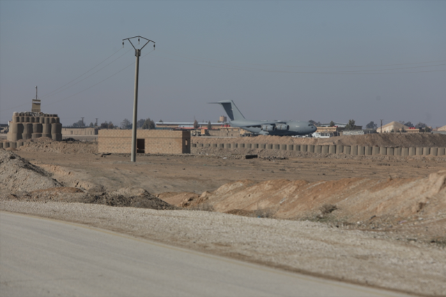 Suriye'de ABD liderliğindeki koalisyonun askeri üssünde hareketlilik sürüyor