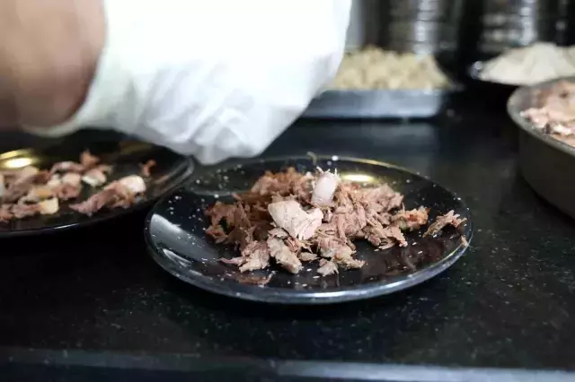 8 adet pirana balığı 12 yıldır kelle paçayla besleniyor