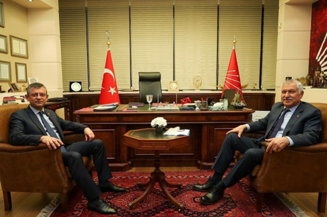 CHP Lideri Özgür Özel, Adana Belediye Başkanı'nın Tahliyesi Hakkında Konuştu