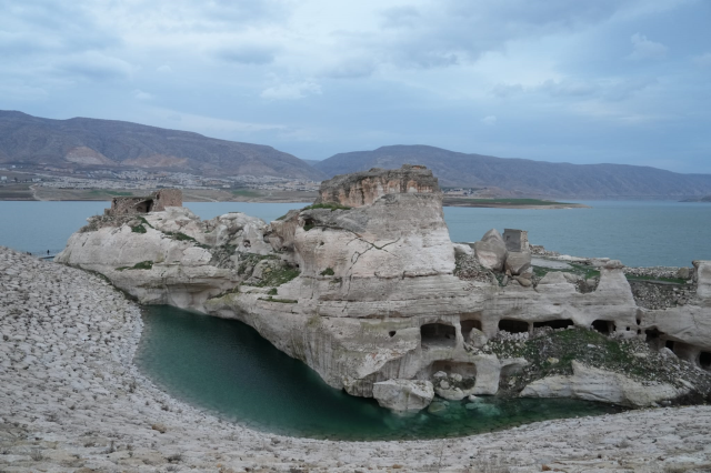 Bakan Ersoy, Hasankeyf'te ve Sason'da sahaya indi