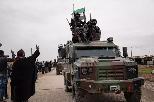 Suriye'de bir devrin sonu! YPG, Kamışlı'yı Asayiş'e bıraktı