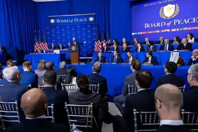 Bakan Fidan, Trump'ın da bulunduğu salonda söyledi: Gazze'ye asker göndermeye hazırız