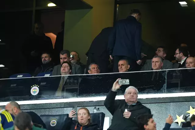 'Uğurlu geleceğim' demişti! Özgür Özel'in skor tahmini maç sonunda gündem oldu