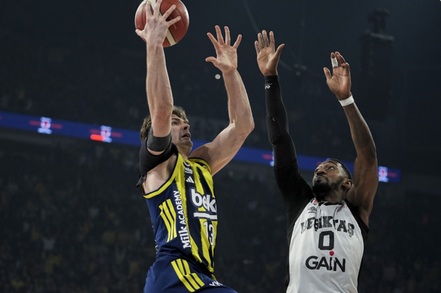 Beşiktaş'ı deviren Fenerbahçe Beko, Türkiye Kupası'nda şampiyon