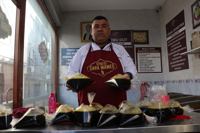 Gazianteplilerin iftar sofralarındaki vazgeçilmez içeceği: Meyan şerbeti